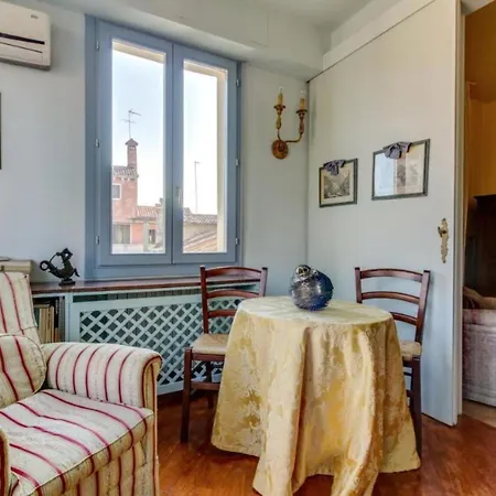 Apartman San Vio Dorsoduro Academia By Halldis Velence